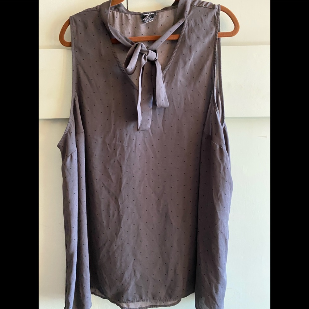 Gray polka dot sleeveless blouse